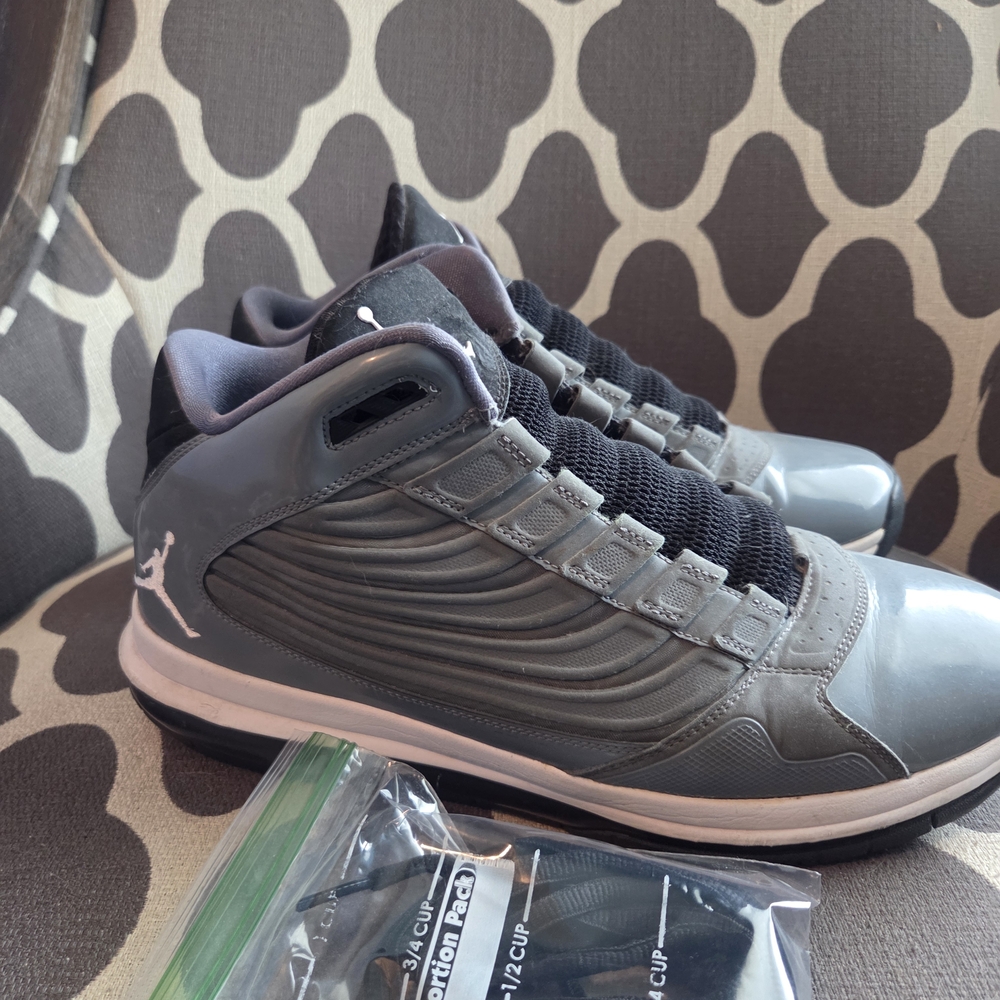 Men's Gray Athletic Shoes